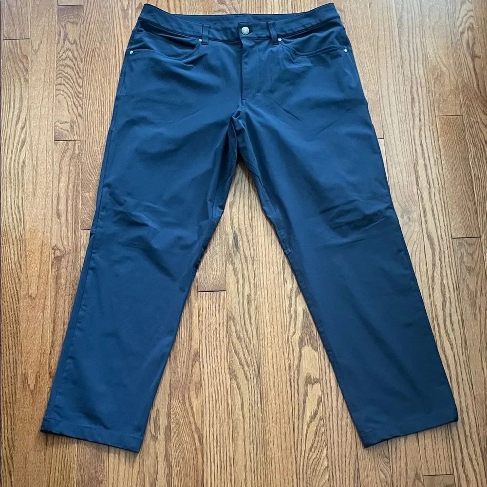 Lululemon Men’s ABC Straight Leg Navy Blue Pants Sz 33/28
